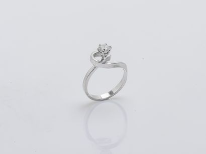 Bague solitaire en or gris 18 carats (750...