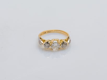 Bague en or jaune 18 carats (750 millièmes)...