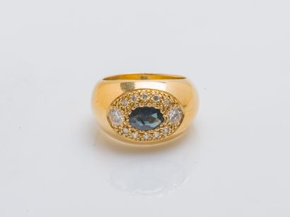 Bague bombée en or jaune 18 carats (750 millièmes)...