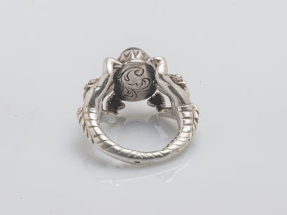 Bague en argent (800 millièmes) sertie d'un...