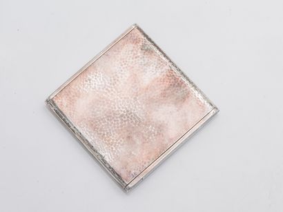 RENE BOIVIN
Poudrier carré en argent (925...