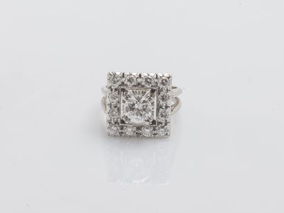 Bague en or gris 18 carats (750 millièmes)...