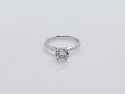 ZEI
Bague solitaire en platine (950 millièmes)...