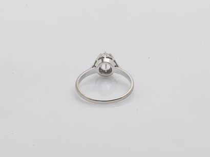 Bague solitaire en or gris 18 carats (750...