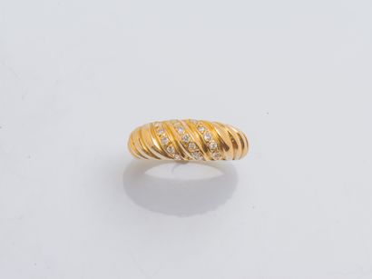 Bague jonc en or jaune 18 carats (750 millièmes)...