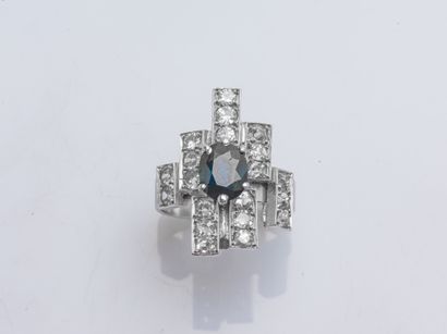 Bague moderniste en or gris 18 carats (750...