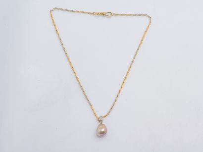 Chaine en or jaune 18 carats (750 millièmes)...