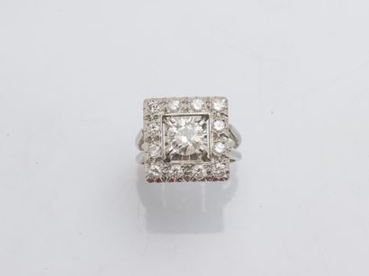 Bague en or gris 18 carats (750 millièmes)...