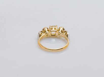 Bague en or jaune 18 carats (750 millièmes)...