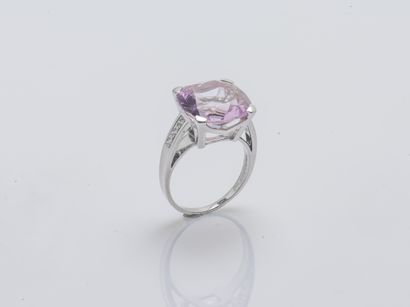 MAUBOUSSIN
Bague modèle Gueule d’Amour en...
