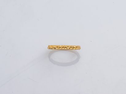 Alliance en or jaune 18 carats (750 millièmes)...