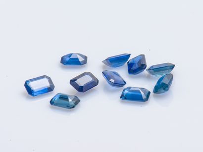 Lot of 10 rectangular sapphires, approx....