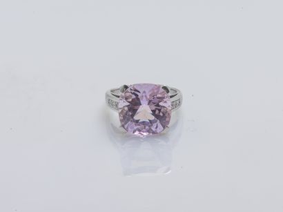 MAUBOUSSIN
Bague modèle Gueule d’Amour en...