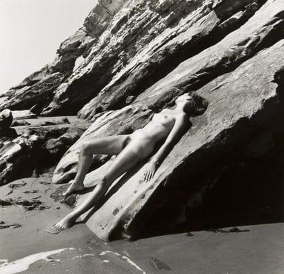 André de Dienes (1913-1985)
Nu allongé sur...