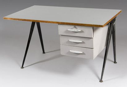 Jean Prouvé
Bureau compas - 1953 Le plateau...