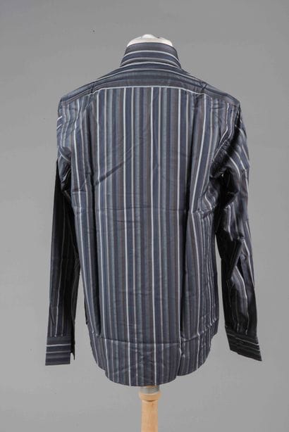 Lot de trois chemises comprenant : 
- ZEGNA,...
