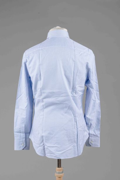 Lot de trois chemises comprenant : 
- ZEGNA,...