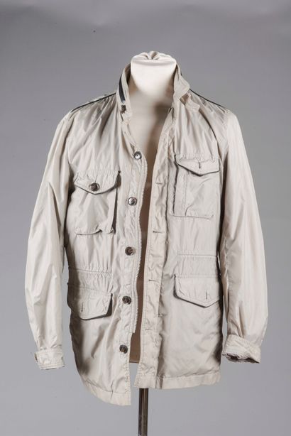 Lot comprenant : 
- CERRUTI 1881, Veste imperméable...