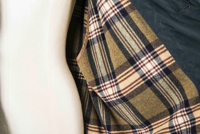 HERMES 
Veste matelassée en syntétique noire,...