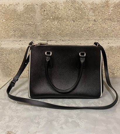PRADA
Sac à main « Galleria » en cuir saffiano...