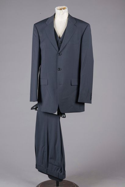 HUGO BOSS 
Costume trois pièces en laine...