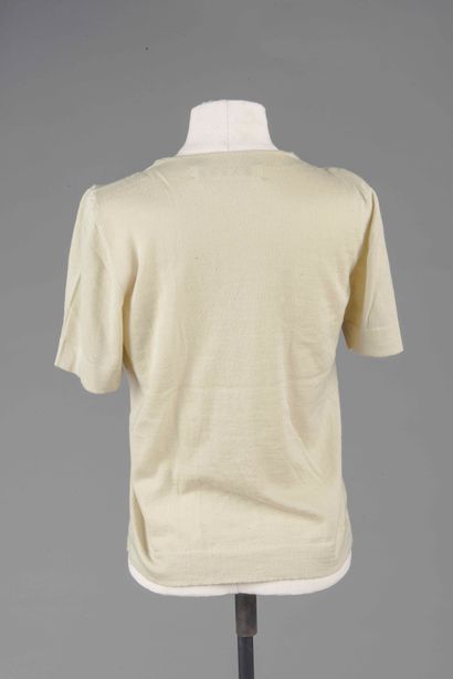 MARNI
Top en cachemire de couleur jaune,...