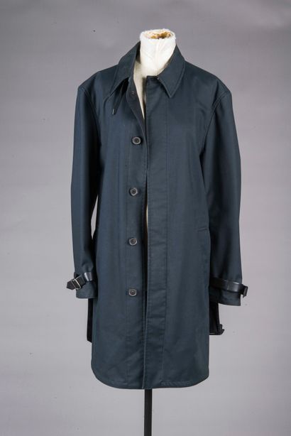 HERMES 
Trench en coton et synthétique bleu...