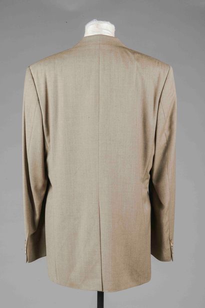 HUGO BOSS 
Costume trois pièces en laine...