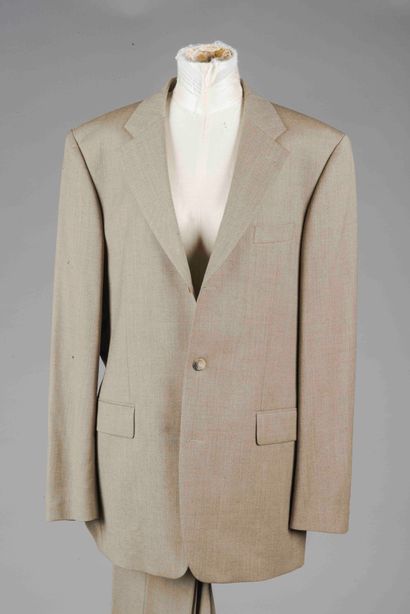 HUGO BOSS 
Costume trois pièces en laine...