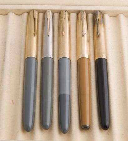 Lot de 5 stylos plume PARKER 51 modèle vacumatic...