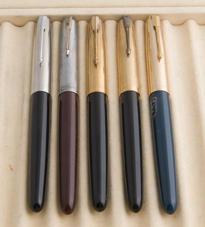 Lot de 5 stylo plume PARKER 51, 1 modèle...
