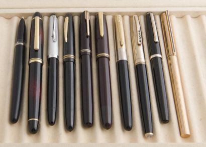 Lot de 9 stylos plumes divers marques dont...