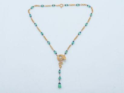 Collier négligé formé d'une chaine à maille...