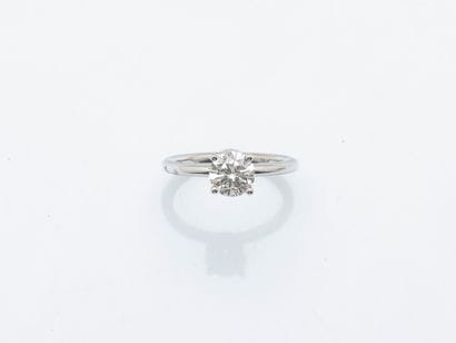 Bague solitaire en or gris 18 carats (750...