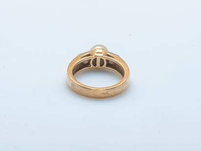 Bague en or jaune 18 carats (750 ‰) et platine...