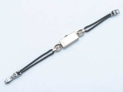 Bracelet montre de dame, le boîtier rectangulaire...