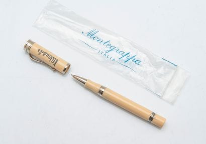 MONTEGRAPPA
Stylo roller Ducale Nelson Mandela....