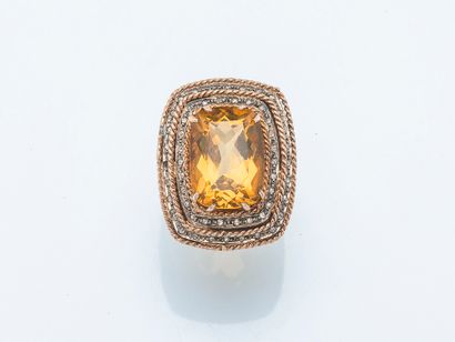 Importante bague de cocktail en or rose 14...