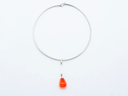 Dans le gout de TORUN
Silver torc necklace...