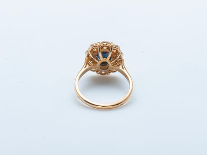 Bague fleur en or jaune 18 carats (750 millièmes)...