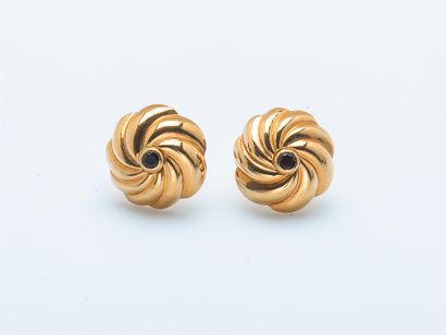 Paire de boutons d’oreilles en or jaune 18...
