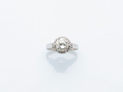 Bague solitaire en or gris 18 carats (750...