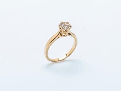Bague solitaire en or jaune 18 carats (750...