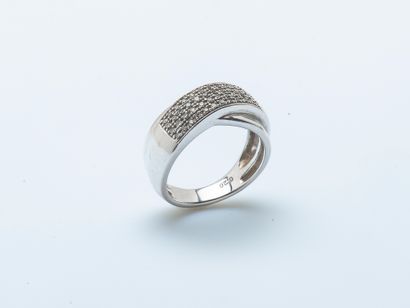 Bague bandeau en or gris 18 carats (750 ‰)...