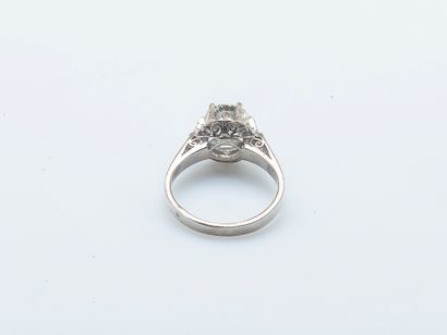 Bague solitaire en or gris 18 carats (750...