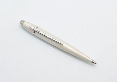 MAUBOUSSIN
Stylo bille retractable 