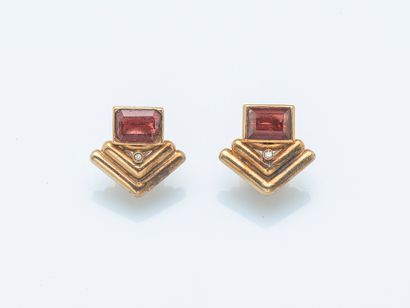 Paire de boucles d'oreilles en or jaune 18...