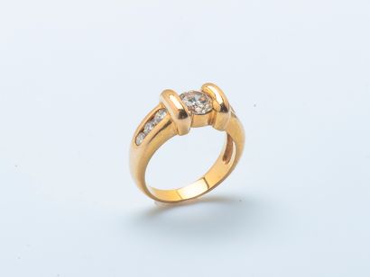 Bague en or jaune 18 carats (750 ‰) sertie...