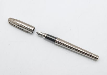 DUPONT
Stylo plume Olympio en métal chromé...