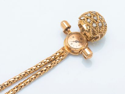 Bracelet montre de dame à secret en or jaune...